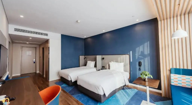 Четырёхместный номер Standard Holiday Inn Express Taizhou CMC by IHG