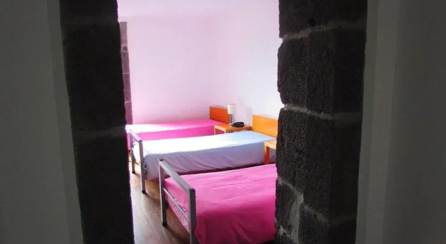 Azores Youth Hostels - Pico, Забронировать Хостел Хостелы Сан-Роки-ду-Пику, Хостел