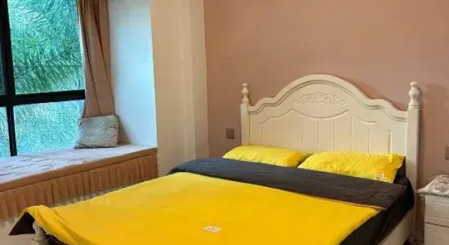Люкс с 2 комнатами с балконом Beihai Love Home Homestay