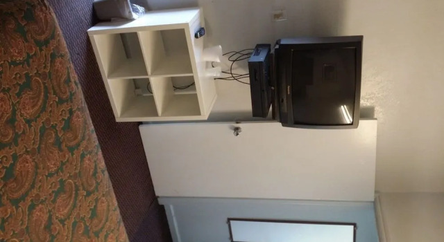 Nights Inn Motel, Забронировать Мотель Окленд Область залива Сан-Франциско, рядом с Oakland Care Center