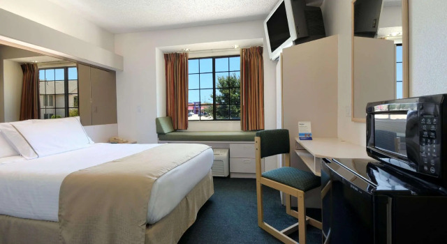 Двухместный номер Standard Travelodge by Wyndham Arlington/Dallas Area