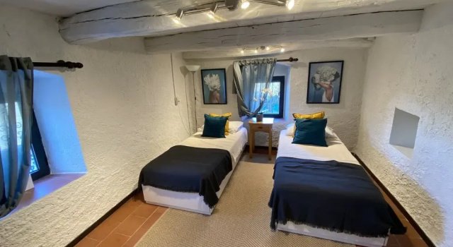 Fosdinovo 5-bed Villa- a Tranquil Retreat, Book Hotel Fosdinovo 