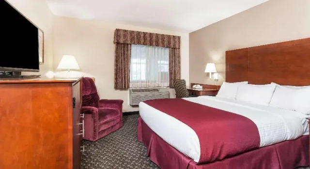 Номер Standard Days Inn by Wyndham Imlay City