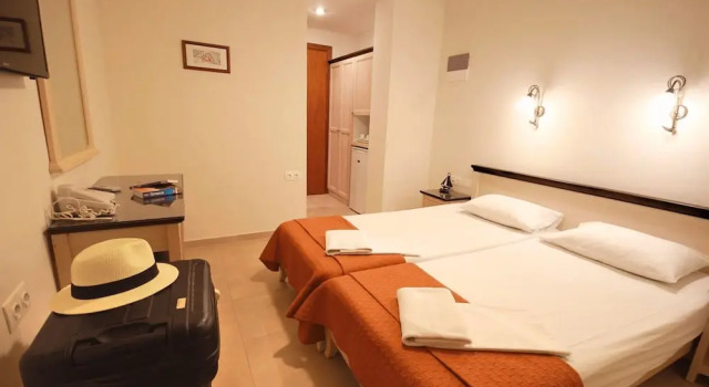 Двухместный номер Standard с балконом Mirabello Hotel