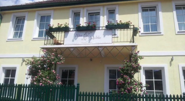Hotel Pension Alte Mühle, Prenota Hotel Klosterneuburg Bosco Viennese