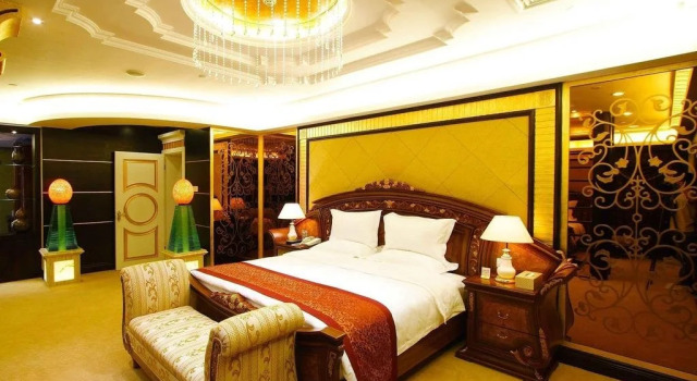 White Dolphin Hotel - Qinzhou, Varaa Hotelli Qinzhou Guangxi