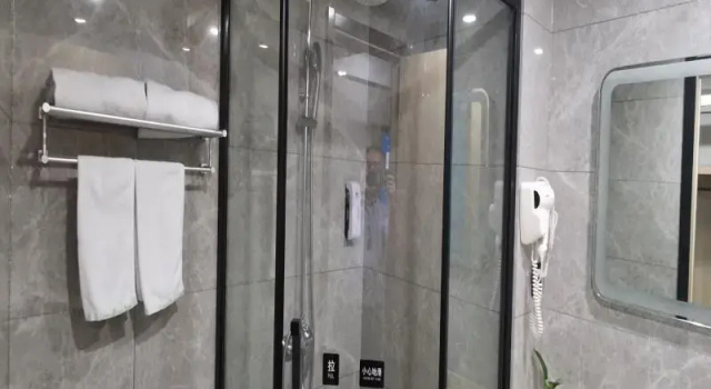 Двухместный номер Standard GreenTree Inn Taizhou Xinghua Bus Station Express Hotel