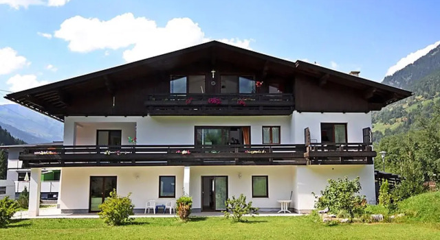 Rudis Appartements 29993, Rezerwuj Apartament Hotele w Salzburg z parkingiem, Parking