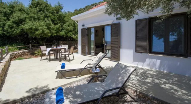 Коттедж Christos Place