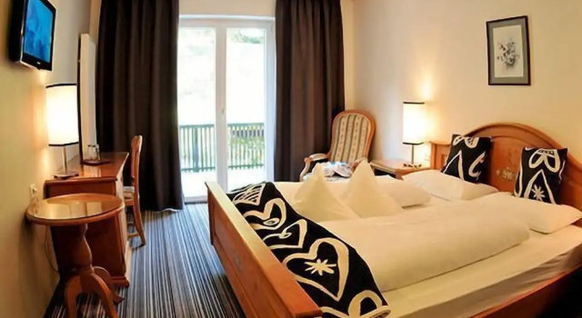 Двухместный номер Classic с балконом The Vista Hotel