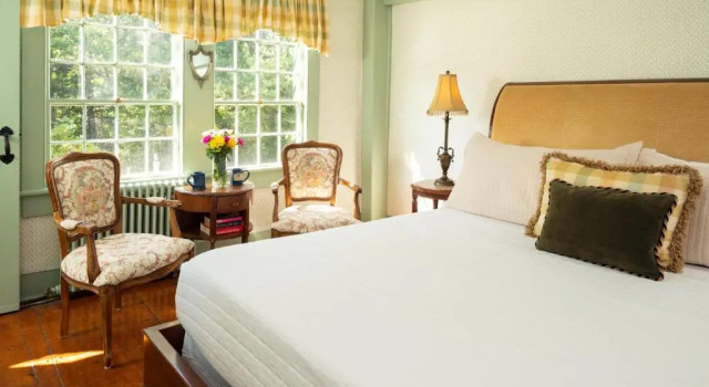 Waldo Emerson Inn, Buchen Sie Bed & Breakfast Hotels in New England mit Parkplatz, Parkplätze