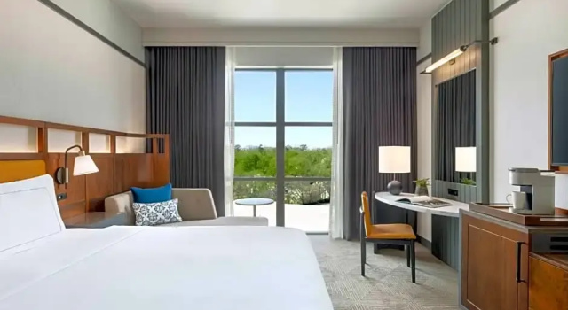 Номер Superior Valley Hotel Homewood Birmingham - Curio Collection By Hilton