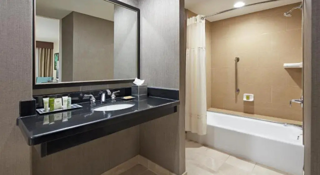 Двухместный клубный люкс c 1 комнатой Hilton Houston Plaza/Medical Center