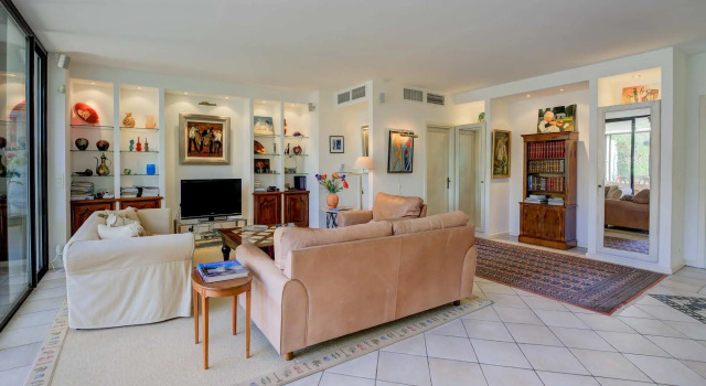 Semiramis Villa Laurie - Private pool - Happy Rentals, Забронировать Вилла Мужен Софиа-Антиполис