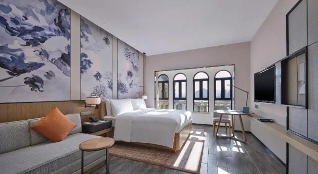 Номер Standard с видом на озеро DoubleTree by Hilton Yingde Resort