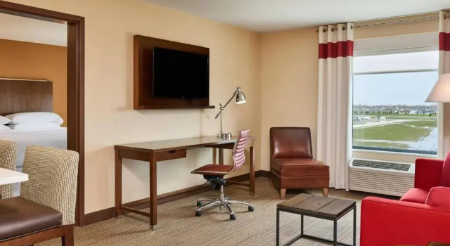 Люкс Four Points by Sheraton Fargo Medical Center