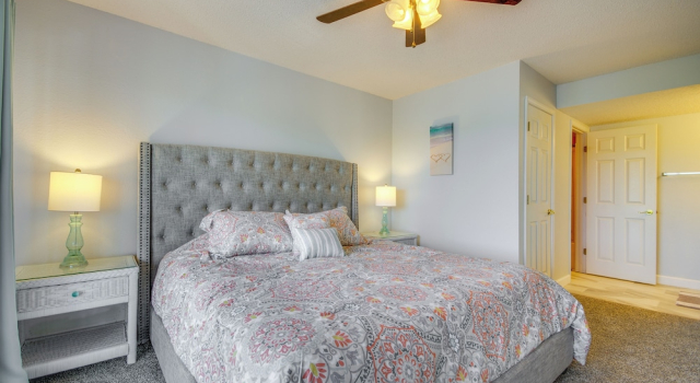 Апартаменты Osage Beach Condo w/ Private Deck & Lake Views!