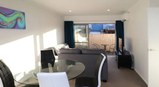 2 Brm Apartment 5 on Jones Crescent