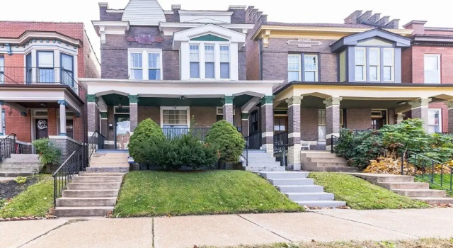 The Dobbs Manor 3 Bedroom Duplex by Redawning, Book Feriehus Saint Louis Missouri