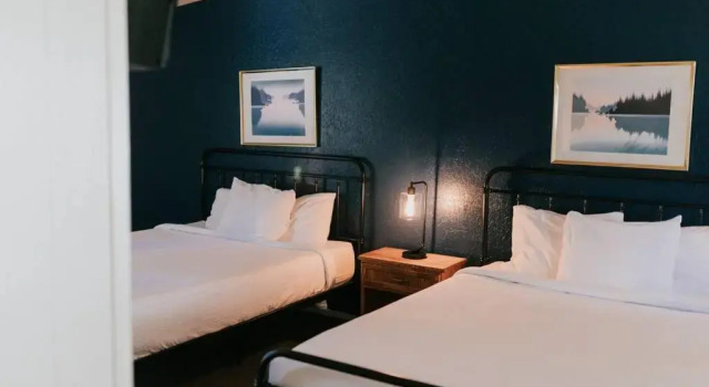 Четырёхместный номер Standard The Long Barn Lodge