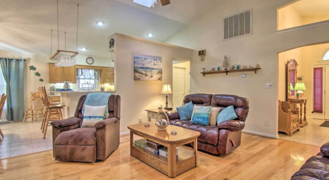 2 Mi to Golf: Hot Tub Hideaway in Ocean Pines, Buchen Sie Ferienhaus Hotels in Maryland mit Parkplatz, Parkplätze