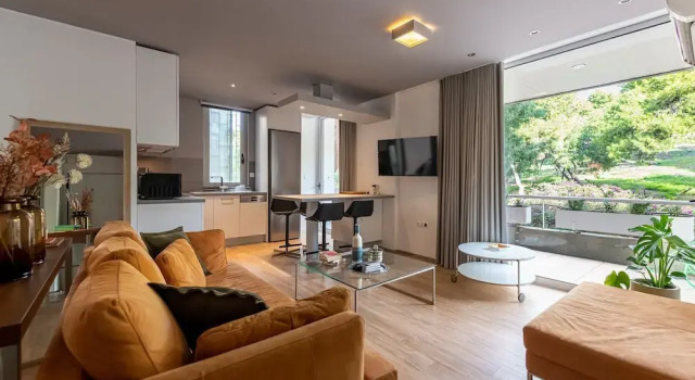 Phaedrus Living Luxury Flat Vouliagmeni