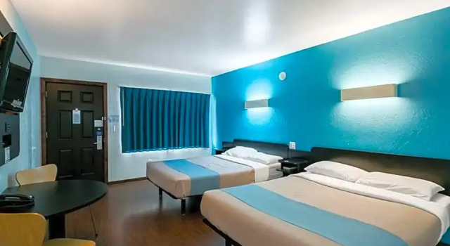 Четырёхместный люкс Motel 6 University Missoula
