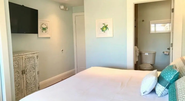 Mojoe s Villa 10 - Steps From the Beach, Забронировать Вилла Отели в центре Форт-Майерс-Бич, в центре