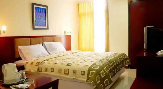 Hotel Istana Ratu Jalan Jaksa, Book Hotel Menteng Jakarta
