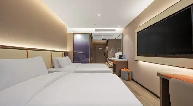 Двухместный номер Classic WorldHotel Quancheng Sqr Kuanholi Branch