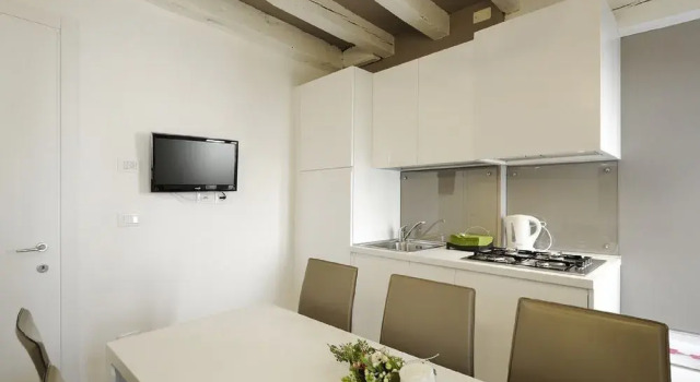 Cà Venezia Design Apartment, Забронировать Апартаменты/квартира Санта-Кроче Венеция, рядом с Constitution Bridge
