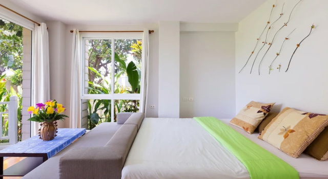 Апартаменты с 2 комнатами с красивым видом из окна Baan Poolom Beachfront Condominium