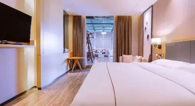 Люкс Urba Hotel (Liuzhou City Wanda Kilnyu Ancient Town)