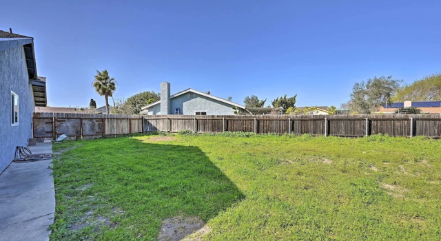 Family-Friendly Oceanside Home 5 Mi to Beach, Забронировать Отель Оушенсайд San Diego County