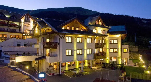 Apart-Hotel Aurora Fiss