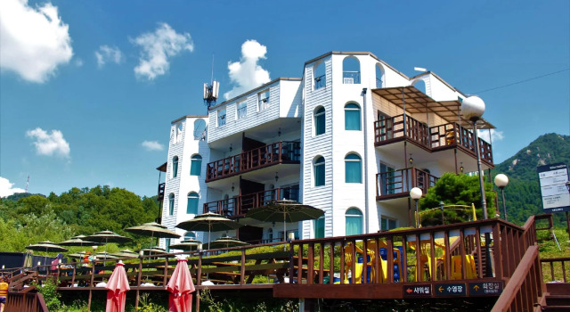 Travely Hotel Gapyeong, Prenota Hotel Hotel a Gyeonggi-do con piscina, Piscina