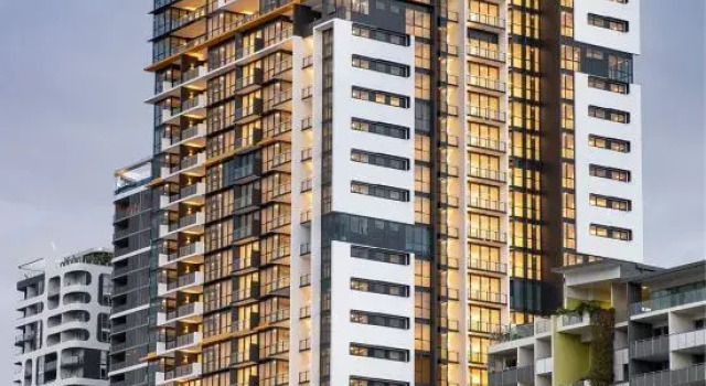 Lovely 2 Beds Apt with City View at South Brisbane, Забронировать Отель Бизнес-отели Брисбна, рядом с Queensland Art Gallery, 4* 5*