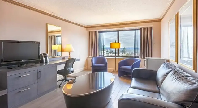 Двухместный люкс Hôtel Le Concorde Québec