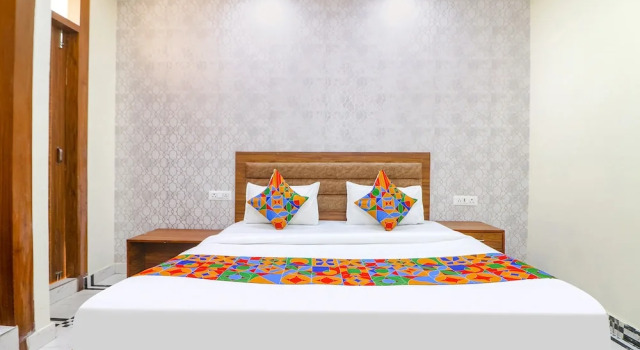 Fabhotel Starlight, Забронировать Отель Отели Нью-Дели с завтраком, Завтраки