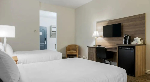 Двухместный номер Standard Econo Lodge Inn & Suites