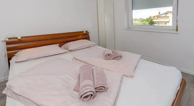 Relaxing Villa Near Porec With Pool, Book Villa Perci Istrien