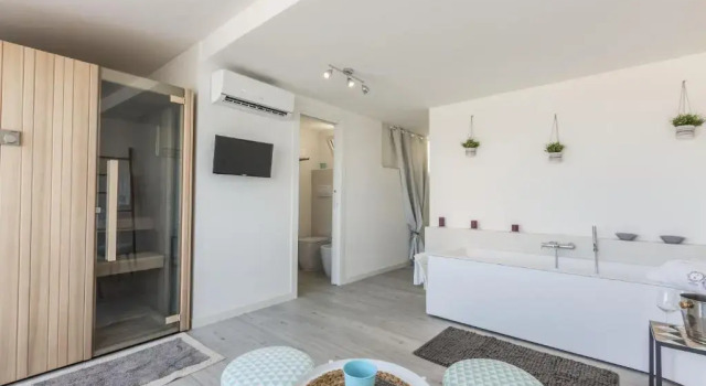 Полулюкс Three Room - Sea View Luxury Loft