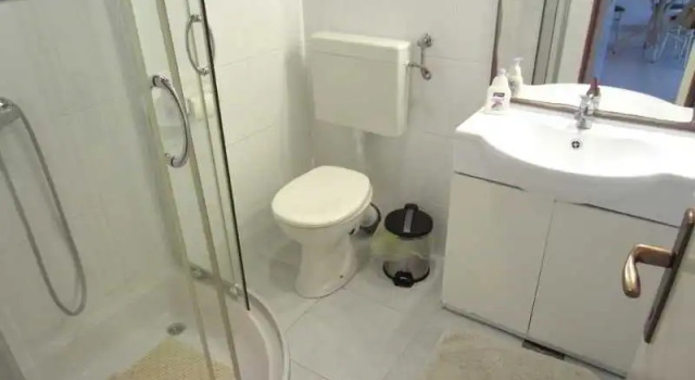 Четырёхместные апартаменты c 1 комнатой с балконом Apartmani Kelam