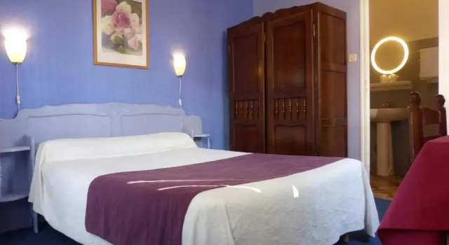 Четырёхместный номер Standard Hôtel Restaurant le Provence