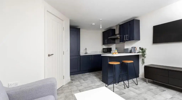 Avery House 1 - One Bedroom with Outdoor Terrace