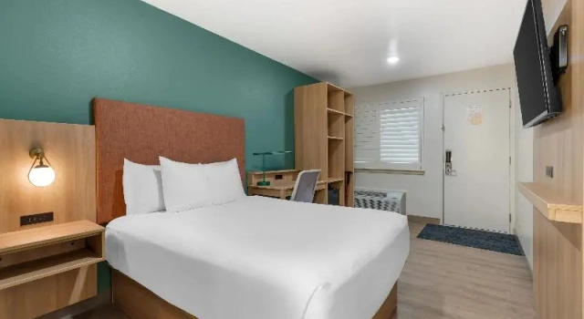 Двухместный номер Standard с балконом Best Western Plus Clocktower Inn