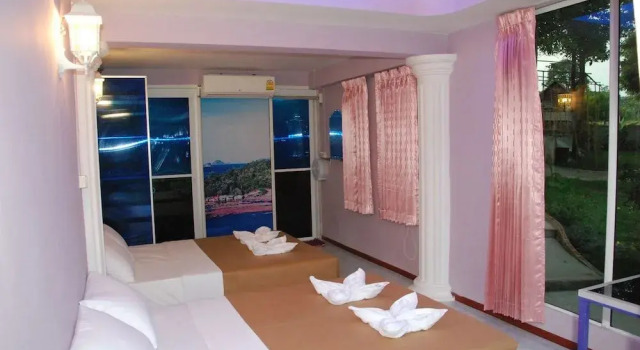Baanraiingdoi, Varaa Hotelli Hotellit North-Eastern Thailand pysäköinnillä, Pysäköinti