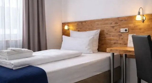 Luna Inn, Reserva ahora Hotel Stuttgart Baden-Wurtemberg, cerca de Killesberg