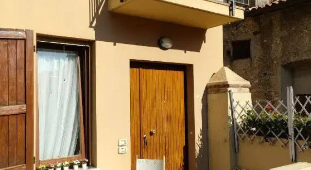 Полулюкс Цокольный этаж Luxury Suite Sirmione