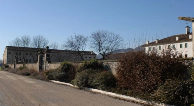 Palazzo Rosso Farm, Забронировать Фермерский дом Лонгаре 